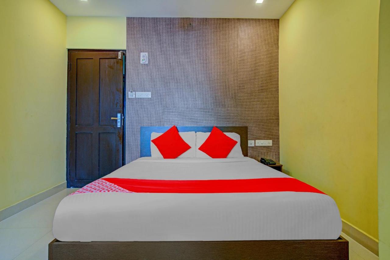 Oyo Flagship 77876 Amigo Suites Kochi 外观 照片