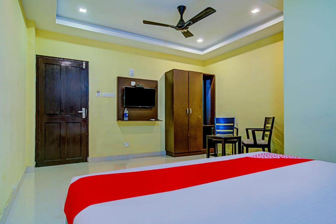 Oyo Flagship 77876 Amigo Suites Kochi 外观 照片
